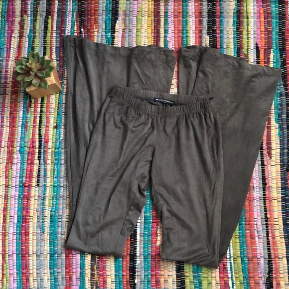 Brandy Melville Pants - Rare Brandy Melville bell bottom pants